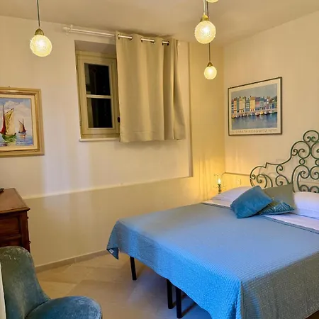Flower Apartament Finale Ligure